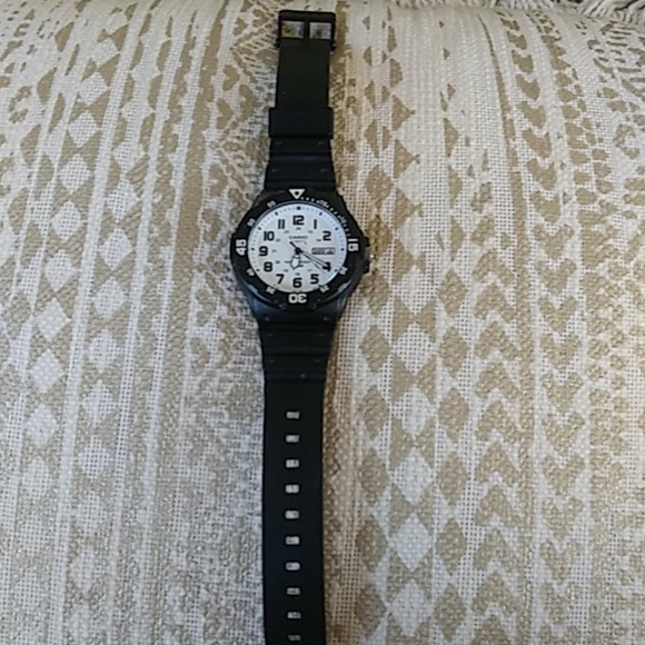 Watch - Picture 2 of 2